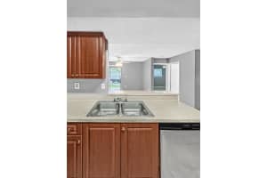 351 Palm Way APT 106, Pembroke Pines, FL 33025, Sold 02/28/24