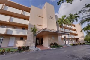 1301 NE 191st St F418, Miami, FL 33179, Sold 01/31/24