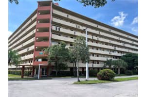 1770 NE 191st St Apt 415-1, Miami, FL 33179, Sold 04/26/24