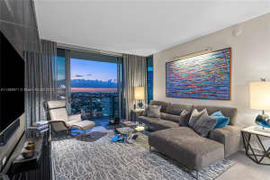 88 SW 7th St Apt 2904, Miami, FL 33130, Sold 05/06/24