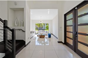 15561 NW 88th Ave, Miami Lakes, FL 33018, Sold 01/29/24