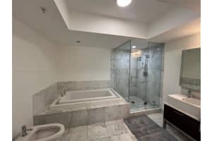 218 Se 14th Street 1806 Miami, FL 33131 - MLS#A11490360