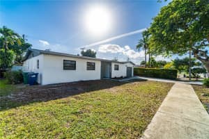 7760 NW 179th St, Hialeah, FL 33015, Sold 03/27/24