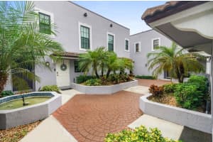 11703 NW 11th St, Pembroke Pines, FL 33026, Sold 01/22/24