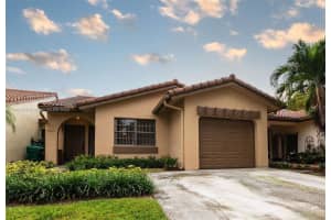 17371 NW 66th Pl, Hialeah, FL 33015, Sold 01/25/24