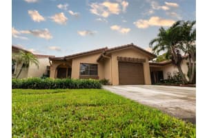 17371 NW 66th Pl, Hialeah, FL 33015, Sold 01/25/24
