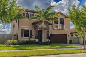 2584 SE 1st St, Homestead, FL 33033, Sold 02/02/24