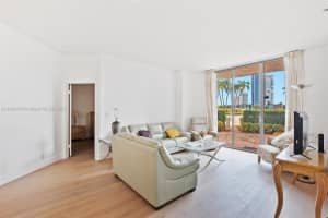 19101 NE 36th Ct, Aventura, FL 33180, Sold 01/23/24
