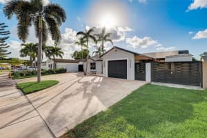 19530 NW 57th Ct, Hialeah, FL 33015, Sold 03/15/24