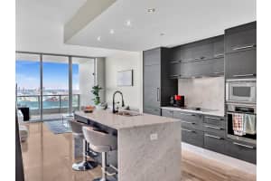 900 Biscayne Bay, 900 Biscayne Blvd APT 3307, Miami, FL 33132, Sold 04/19/24