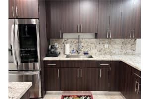 8879 Fontainebleau Blvd #101, Miami, FL 33172, Sold 02/08/24