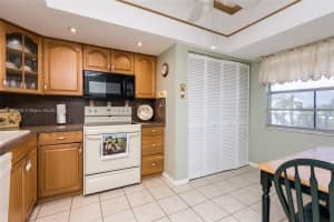 7608 NW 18th St APT 307, Margate, FL 33063, Sold 09/05/24