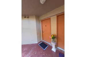 10229 NW 9th St Cir # 110-2, Miami, FL 33172, Sold 10/04/24