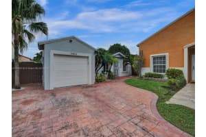 19854 NW 64th Pl, Hialeah, FL 33015, Sold 02/01/24