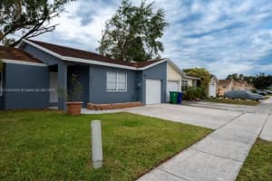9870 W Heather Ln, Miramar, FL 33025, Sold 04/11/24