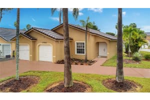 17955 NW 60th Pl, Hialeah, FL 33015, Sold 12/29/23