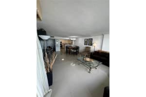 5225 Collins Ave APT 1518, Miami Beach, FL 33140, Sold 06/15/24