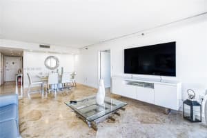 20505 E Country Club Dr APT 931, Aventura, FL 33180, Sold 05/31/24
