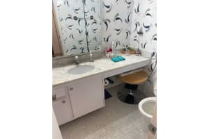 2780 NE 183rd St APT 217, Aventura, FL 33160, Sold 04/11/24