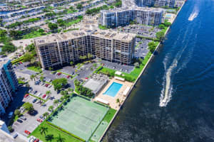 600 Parkview Dr APT 304, Hallandale Beach, FL 33009, Sold 01/31/24