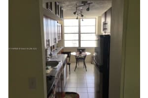 301 174th St APT 2016, Sunny Isles Beach, FL 33160, Sold 12/31/24