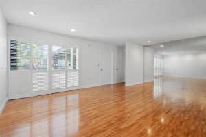 6506 Kendale Lakes Dr APT 309, Miami, FL 33183, Sold 06/10/24