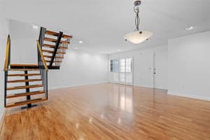 6506 Kendale Lakes Dr APT 309, Miami, FL 33183, Sold 06/10/24