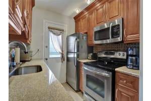 16801 NE 13th Ave APT 205, Miami, FL 33162, Sold 04/05/24