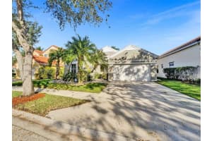 632 Carrington Ln, Weston, FL 33326, Sold 01/25/24