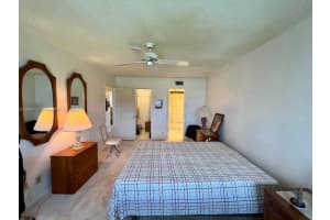 7847 Golf Cir Dr APT 308, Margate, FL 33063, Sold 04/03/24