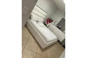 19580 NW 88th Ave, Hialeah, FL 33018, Sold 05/15/24