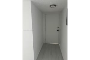 8950 NE 8th Ave APT 401, Miami, FL 33138, Sold 12/02/24