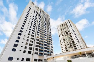 2401 S Ocean Dr APT 607, Hollywood, FL 33019, Sold 08/23/24