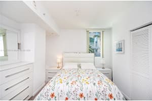 Vizcayne, 244 Biscayne Blvd APT 910, Miami, FL 33132, Sold 05/03/24