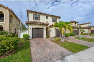 5105 NW 52nd St, Tamarac, FL 33319, Sold 12/30/23