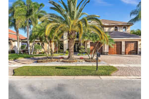 10706 Versailles Blvd, Wellington, FL 33449, Sold 04/03/24
