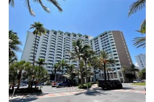2899 Collins Ave APT 1022, Miami Beach, FL 33140, Sold 01/17/24