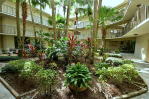 8075 SW 107th Ave APT 123, Miami, FL 33173, Sold 02/06/24