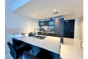 200 Biscayne Blvd Way APT 3909, Miami, FL 33131, Sold 04/23/24