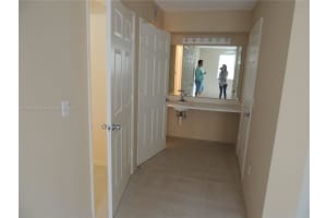 2600 S University Dr APT 214, Davie, FL 33328, Sold 05/10/24