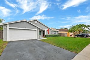 11561 SW 51st Ct, Cooper City, FL 33330, Sold 03/06/24