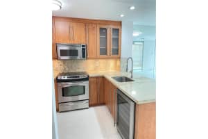 7900 Camino Cir APT 209, Miami, FL 33143, Sold 02/29/24