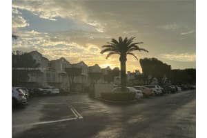 8660 NW 6th Ln # 5-103, Miami, FL 33126, Sold 01/03/24