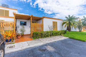13181 SW 10th Terrace Dr, Miami, FL 33184, Sold 01/04/24