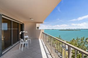 1800 NE 114th St APT 909, Miami, FL 33181, Sold 09/18/24