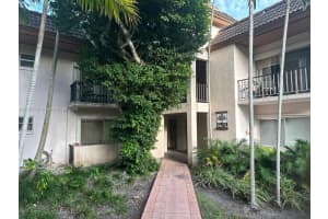 9402 SW 77th Ave APT L8, Miami, FL 33156, Sold 04/12/24