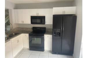 380 NW 85th Pl #1402, Miami, FL 33126, Sold 04/08/24