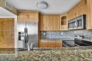 11800 SW 18th St Apt 529-4, Miami, FL 33175, Sold 07/19/24