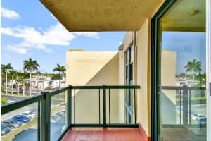 11800 SW 18th St Apt 529-4, Miami, FL 33175, Sold 07/19/24