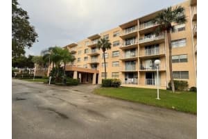 480 Executive Center Dr APT 4L, West Palm Beach, FL 33401, - MLS#A11498206